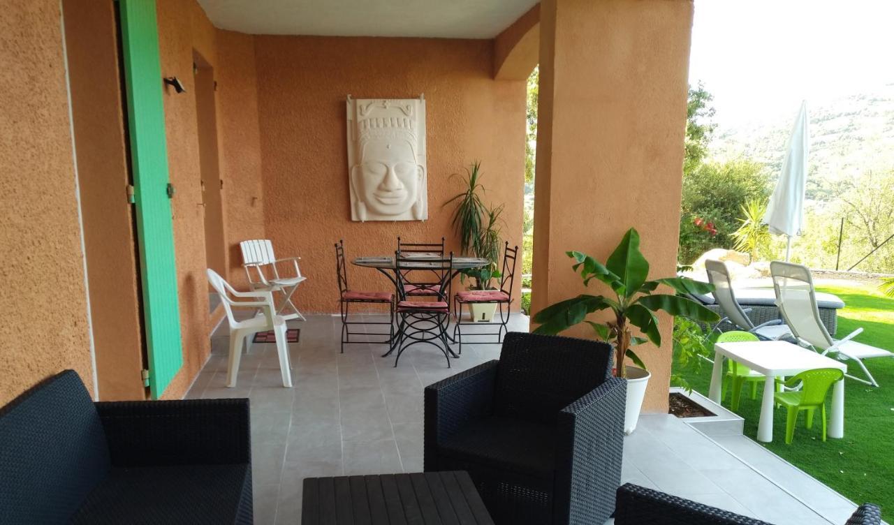 Superbe Bas De Villa 80 M2 Piscine Privee Reservee Aux Vacanciers Avec Vue Magnifique 6 Couchages La Londe-les-Maures Dış mekan fotoğraf