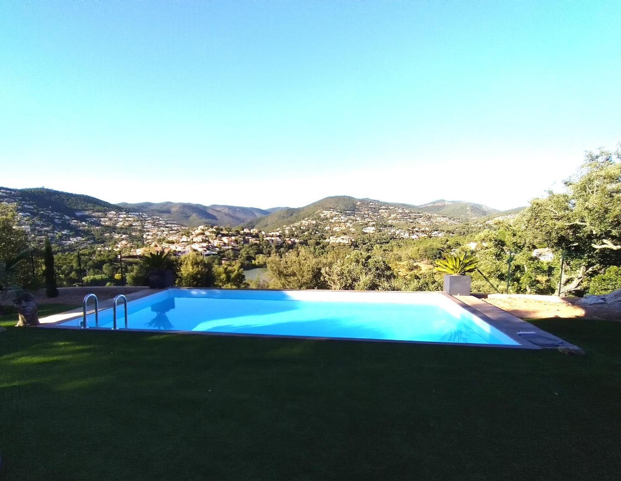 Superbe Bas De Villa 80 M2 Piscine Privee Reservee Aux Vacanciers Avec Vue Magnifique 6 Couchages La Londe-les-Maures Dış mekan fotoğraf